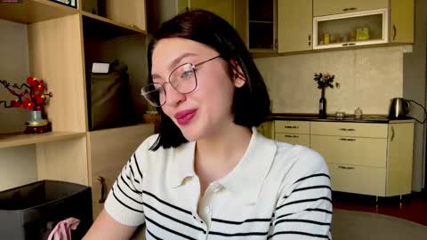 Sofia online show from April 2026 05:10:01 AM