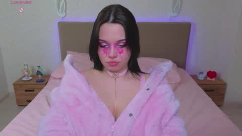 Lux online show from April 2026 06:54:02 PM