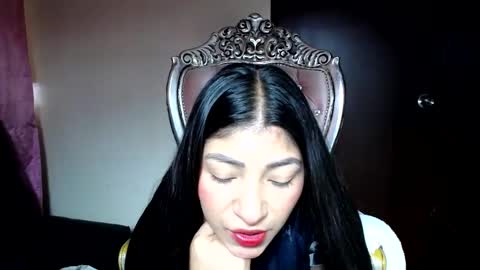 holly online show from September 2025 12:05:01 PM
