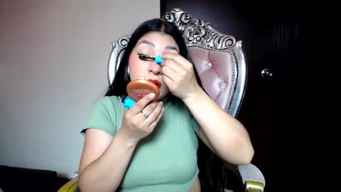 holly online show from September 2025 03:25:01 PM