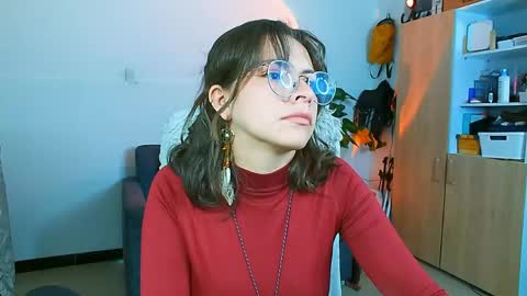 Snapshot of holly_and_honey_69 chatting on April 2026 10:56:02 PM Holly and Honey online show from April 2026 10:56:02 PM