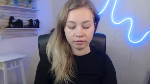 Holly online show from January 2025 10:56:01 AM