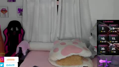 Snapshot of holly_jorda chatting on March 2025 07:36:01 PM online show from March 2025 07:36:01 PM