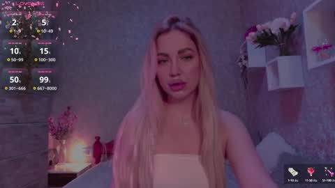 Snapshot of holly_molly8 chatting on October 2025 02:43:02 AM holly_molly8 online show from October 2025 02:43:02 AM