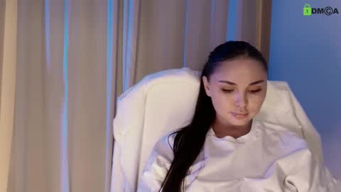 hollyextra online show from February 2025 11:55:02 PM