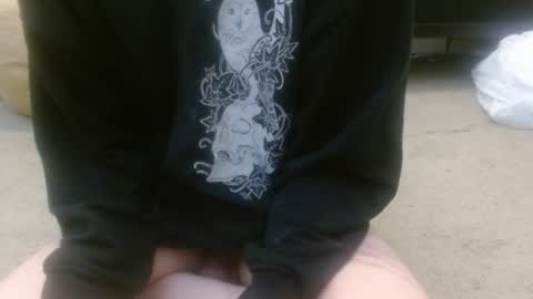 Holly Hawkes online show from October 2025 01:39:03 AM