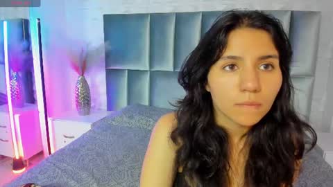 Snapshot of hollypeach_ chatting on July 2026 07:38:02 PM hollypeach_ online show from July 2026 07:38:02 PM