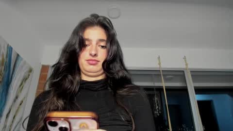 Snapshot of hollyshit_ chatting on December 2024 01:24:01 AM hollyshit_ online show from December 2024 01:24:01 AM