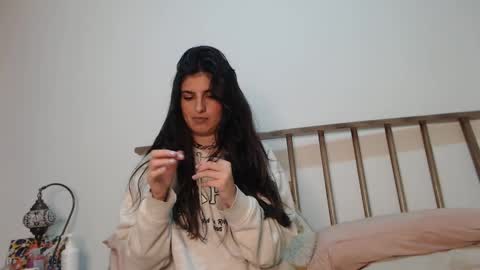 Snapshot of hollyshit_ chatting on January 2025 01:18:02 AM hollyshit_ online show from January 2025 01:18:02 AM