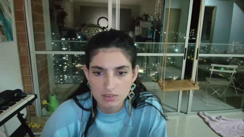 Snapshot of hollyshit_ chatting on September 2025 12:02:02 AM hollyshit_ online show from September 2025 12:02:02 AM