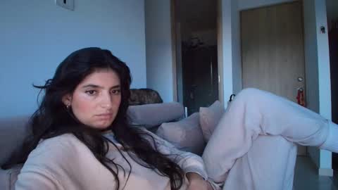 Snapshot of hollyshit_ chatting on October 2025 10:54:02 PM hollyshit_ online show from October 2025 10:54:02 PM