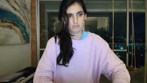 hollyshit_ online show from January 2026 12:05:01 AM