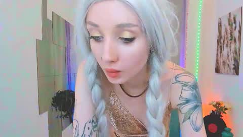 Snapshot of hollyvex chatting on November 2025 08:51:01 PM Holly online show from November 2025 08:51:01 PM