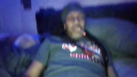 hollywoodbobby online show from April 2026 02:04:02 AM