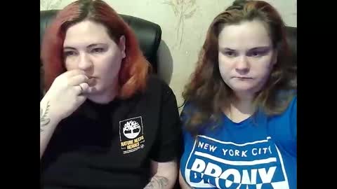 HollyXEva online show from February 2026 03:08:02 PM