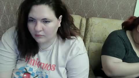 HollyXEva online show from April 2026 06:31:02 PM