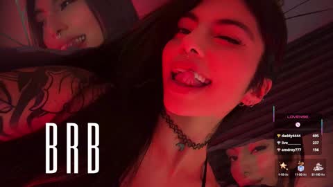 Snapshot of hollyxx_ chatting on March 2025 10:02:02 PM holly online show from March 2025 10:02:02 PM