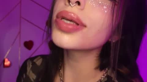 holly online show from March 2026 03:23:02 AM