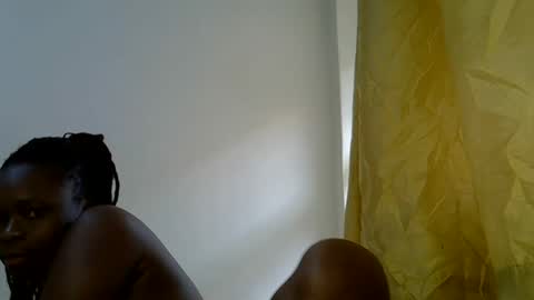 holy_ebony online show from June 2026 08:38:01 AM