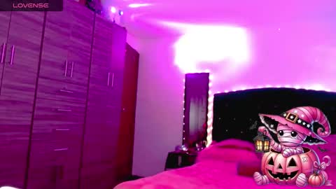 Snapshot of holy_juli2 chatting on October 2025 04:56:01 AM Juli online show from October 2025 04:56:01 AM