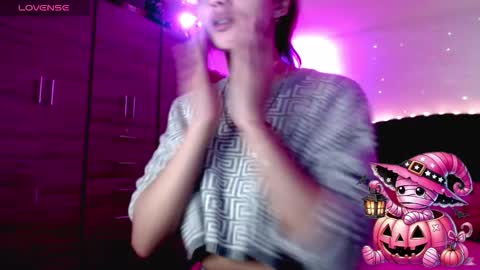 Snapshot of holy_juli2 chatting on October 2025 02:37:02 AM Juli online show from October 2025 02:37:02 AM