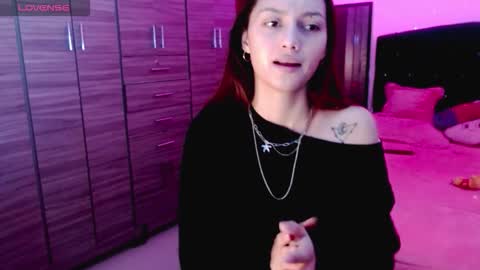 Snapshot of holy_juli2 chatting on November 2025 03:31:01 AM Juli online show from November 2025 03:31:01 AM