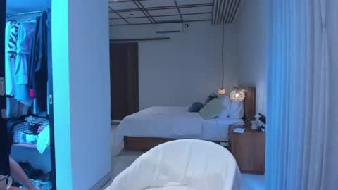 Snapshot of holy_khloe chatting on August 2026 01:52:02 AM Kira Purrr online show from August 2026 01:52:02 AM