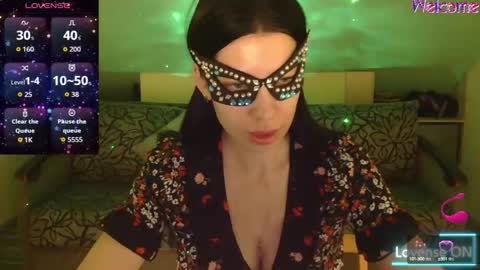 Snapshot of holyynun_ chatting on September 2025 12:43:01 AM Rina online show from September 2025 12:43:01 AM