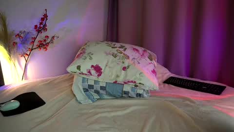 Vicky my another account here - desperate clit online show from March 2025 05:18:02 PM