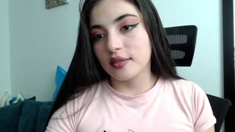 Honey Aynu online show from December 2024 07:33:01 PM