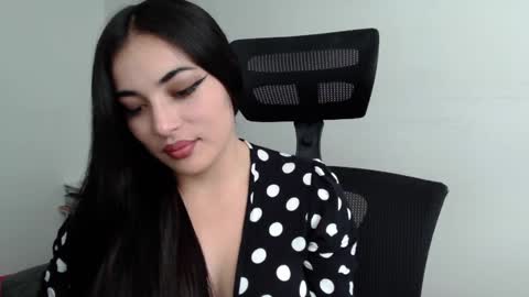Honey Aynu online show from January 2025 09:47:01 PM