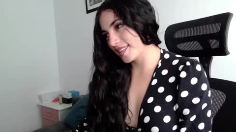 Honey Aynu online show from February 2025 03:39:01 PM