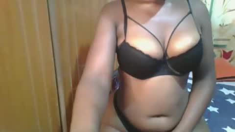 honey_beb online show from February 2025 04:07:01 AM