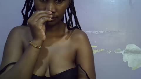 Snapshot of honey_beb chatting on May 2026 11:39:02 AM honey_beb online show from May 2026 11:39:02 AM
