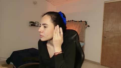   online show from September 2025 01:35:02 PM