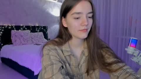 Snapshot of honey_chantal chatting on September 2025 05:18:02 PM Chantal online show from September 2025 05:18:02 PM