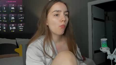 Snapshot of honey_chantal chatting on June 2026 07:16:02 PM Chantal online show from June 2026 07:16:02 PM