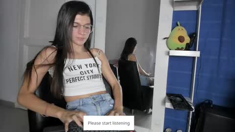 honey_darcy online show from September 2025 04:25:02 AM