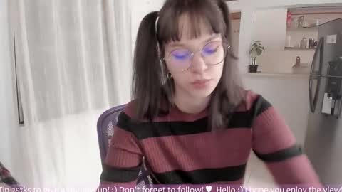 Snapshot of honey_hoe chatting on October 2025 09:03:02 PM Lau online show from October 2025 09:03:02 PM