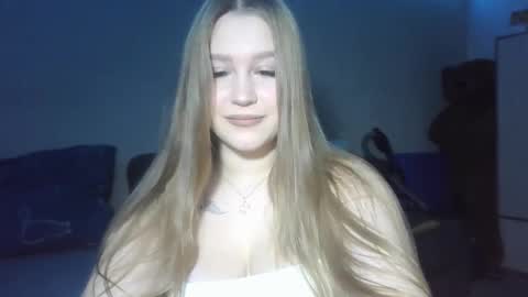 honey_lolaaa online show from October 2025 12:28:01 PM