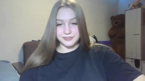 honey_lolaaa online show from October 2025 03:11:02 PM