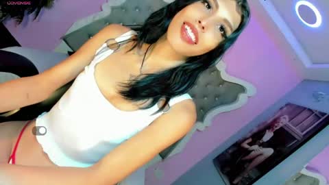Snapshot of honey_moontsts chatting on May 2026 12:54:02 PM honey_moontsts online show from May 2026 12:54:02 PM