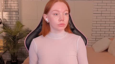 Snapshot of honeyautumn chatting on December 2024 11:45:01 PM honeyautumn online show from December 2024 11:45:01 PM