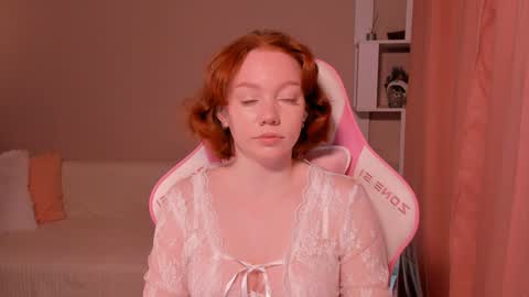 Snapshot of honeyautumn chatting on December 2024 12:36:01 AM honeyautumn online show from December 2024 12:36:01 AM