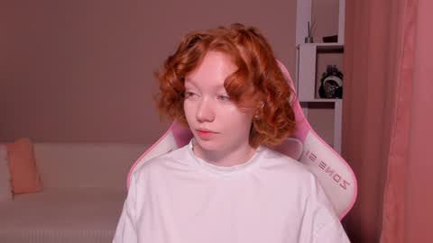 Snapshot of honeyautumn chatting on January 2025 12:49:01 AM honeyautumn online show from January 2025 12:49:01 AM