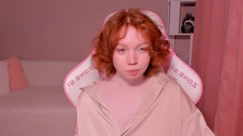 Snapshot of honeyautumn chatting on January 2025 03:39:01 AM honeyautumn online show from January 2025 03:39:01 AM