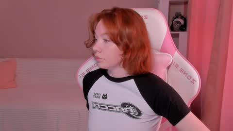 Snapshot of honeyautumn chatting on February 2025 03:27:01 AM honeyautumn online show from February 2025 03:27:01 AM