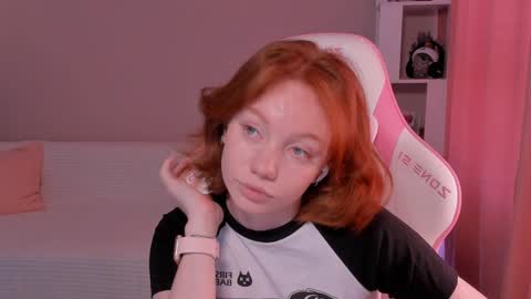 Snapshot of honeyautumn chatting on February 2025 06:29:01 AM honeyautumn online show from February 2025 06:29:01 AM