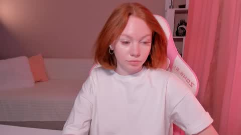 Snapshot of honeyautumn chatting on February 2025 02:59:02 AM honeyautumn online show from February 2025 02:59:02 AM