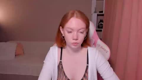 Snapshot of honeyautumn chatting on February 2025 12:30:02 AM honeyautumn online show from February 2025 12:30:02 AM